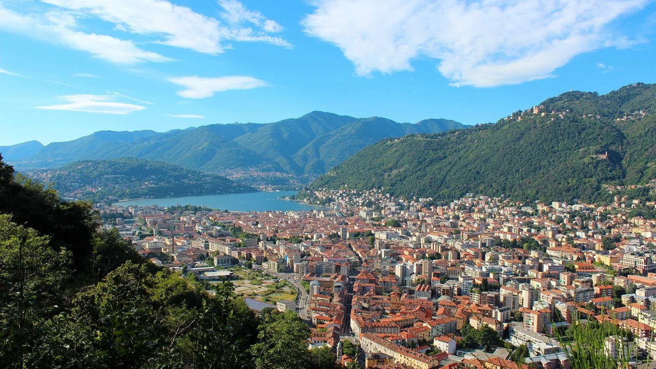 Lake como4 como