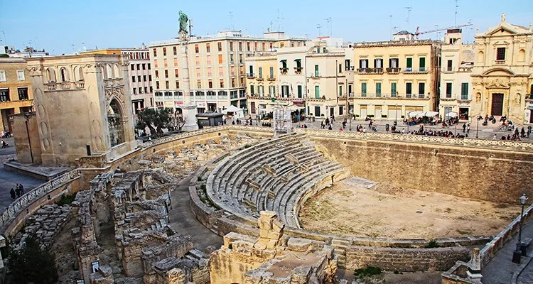 pugliasolentolecceanfiteatro1