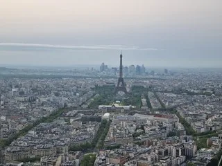 Pris skyline including Eiffel Tower