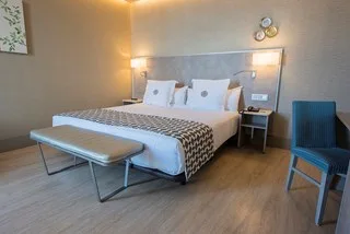 Hotel America seville room