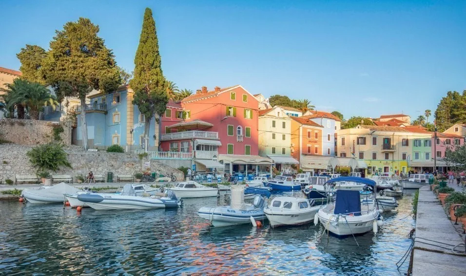 Hotel Punta Croatia velilosinjtown2
